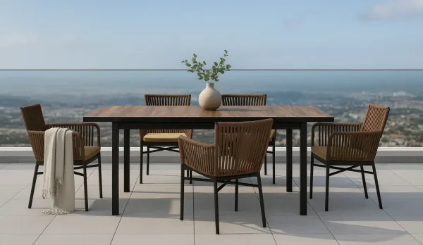 sillas de jardín y mesa con sobre de cristal cerámico